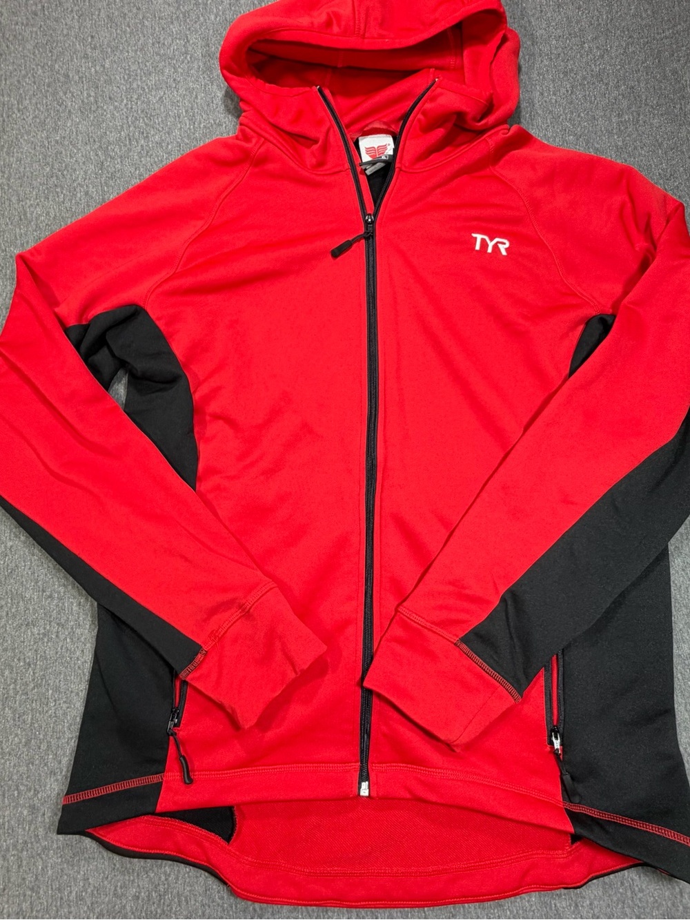 TYR Men’s XL Full Zip Hoodie Red and Black Swim